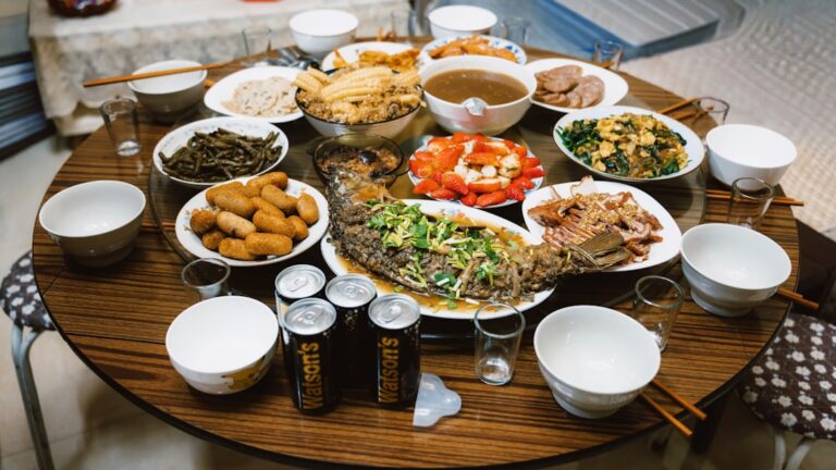 명절 음식이 차려진 상